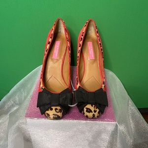 Isacc Mizrahi Red suede 2 inch block heel size 7.5